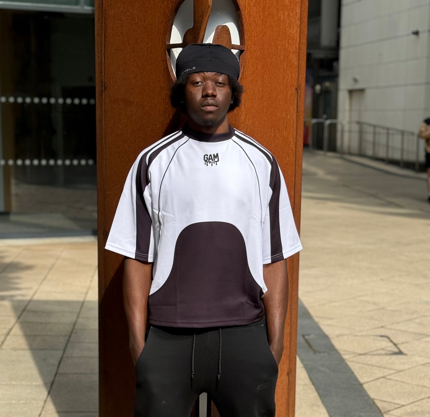 Black an white t shirt